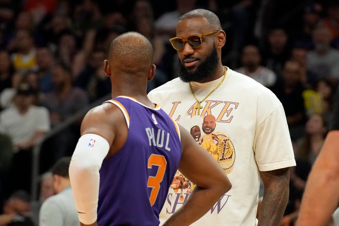 Die Los Angeles Lakers sind offiziell bei den Phoenix Suns ausgeschieden